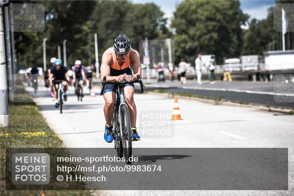 16.08.2026 - KN Förde Triathlon 2026 H.Heesch http://msf.ph/oto/9983674 16.08.2026 12:55:20 Radfahren 502, 514, 572, 587, 711 meine-sportfotos.de