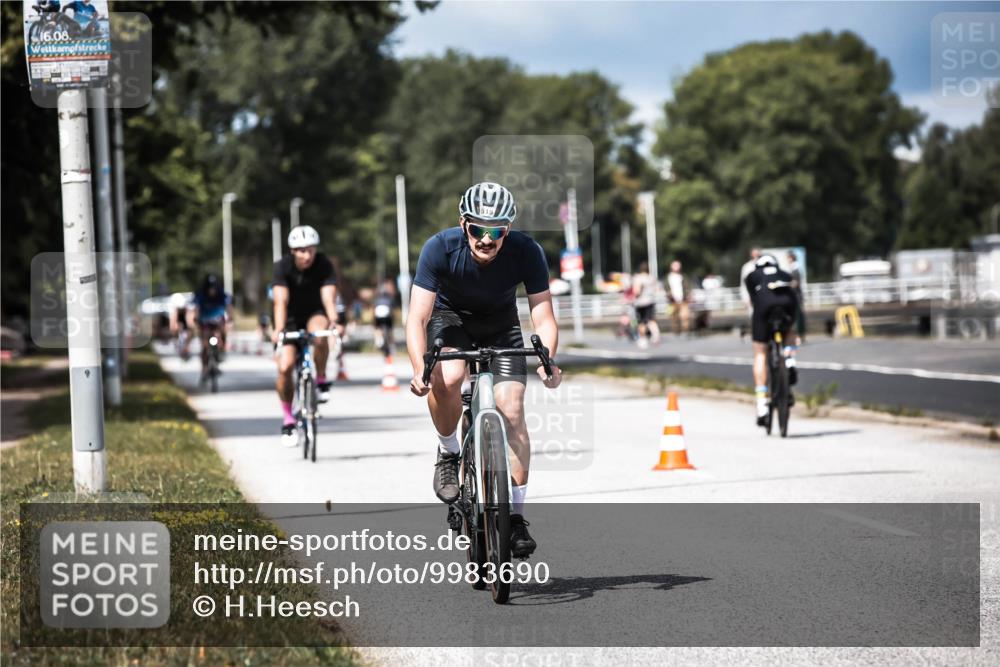 16.08.2026 - KN Förde Triathlon 2026 H.Heesch http://msf.ph/oto/9983690 16.08.2026 12:55:22 Radfahren 502, 514, 546, 572, 587 meine-sportfotos.de