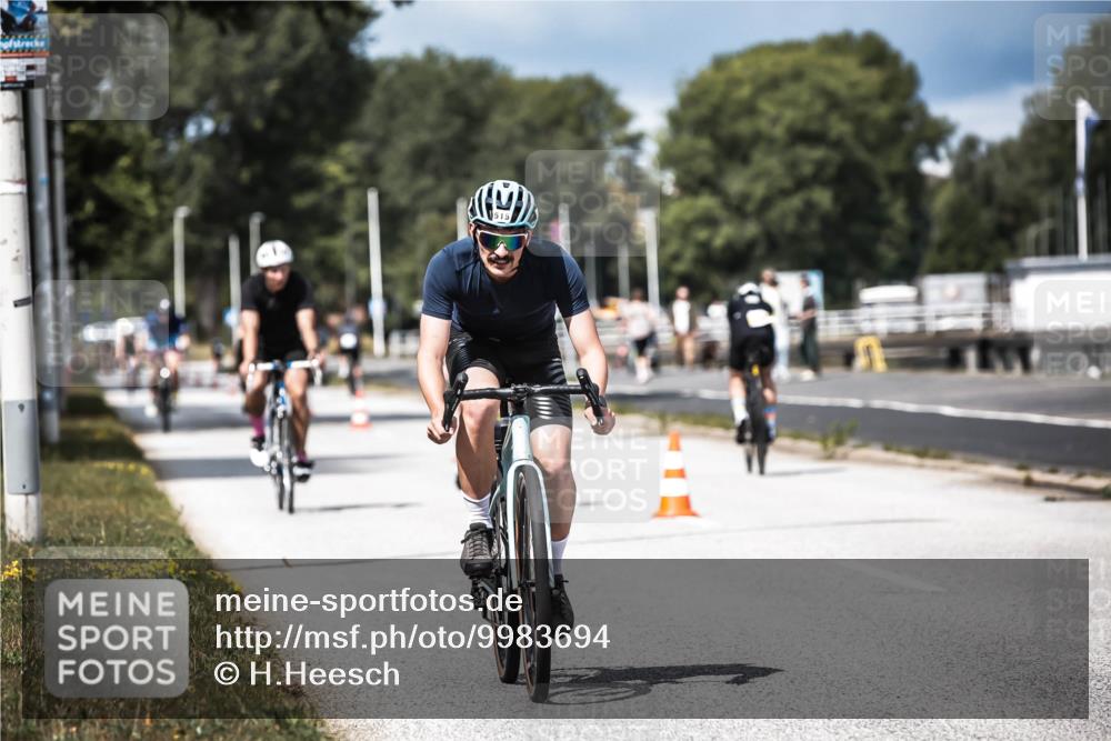 16.08.2026 - KN Förde Triathlon 2026 H.Heesch http://msf.ph/oto/9983694 16.08.2026 12:55:23 Radfahren 502, 546, 572, 587, 719 meine-sportfotos.de