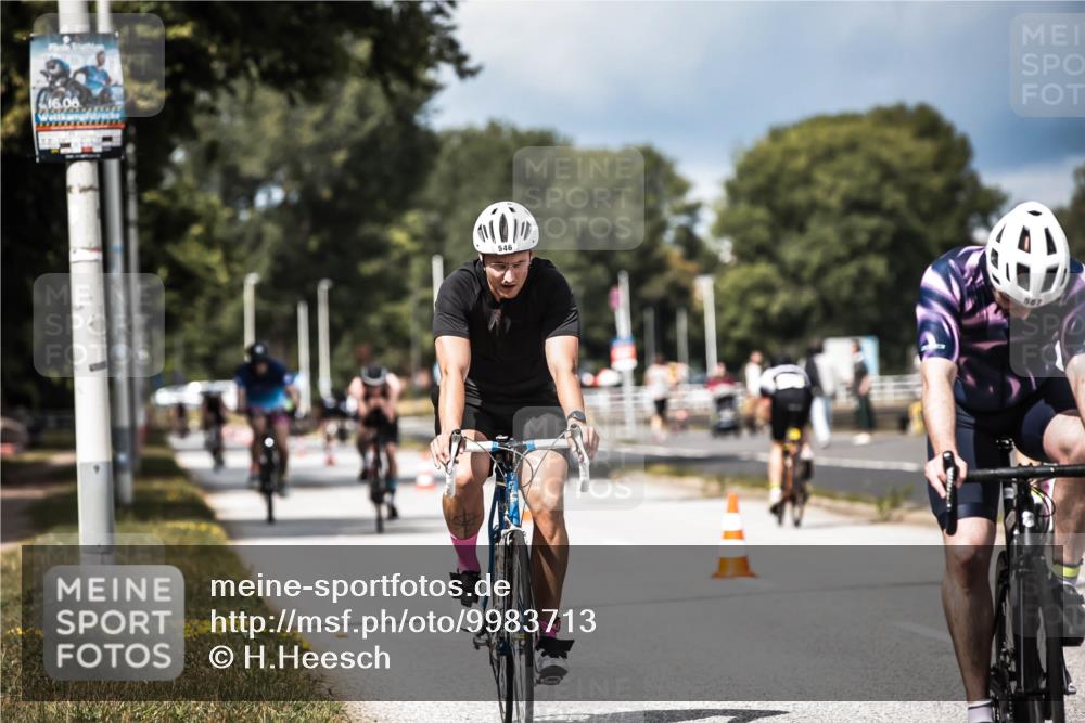 16.08.2026 - KN Förde Triathlon 2026 H.Heesch http://msf.ph/oto/9983713 16.08.2026 12:55:25 Radfahren 546, 572, 587, 719, 720 meine-sportfotos.de