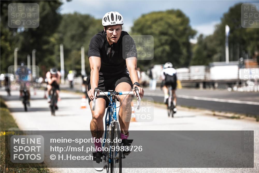 16.08.2026 - KN Förde Triathlon 2026 H.Heesch http://msf.ph/oto/9983726 16.08.2026 12:55:26 Radfahren 546, 572, 580, 587, 719, 720 meine-sportfotos.de