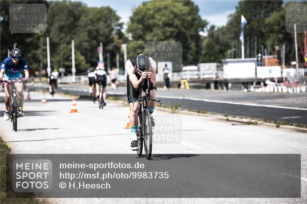 16.08.2026 - KN Förde Triathlon 2026 H.Heesch http://msf.ph/oto/9983735 16.08.2026 12:55:27 Radfahren 546, 572, 580, 587, 719, 720 meine-sportfotos.de
