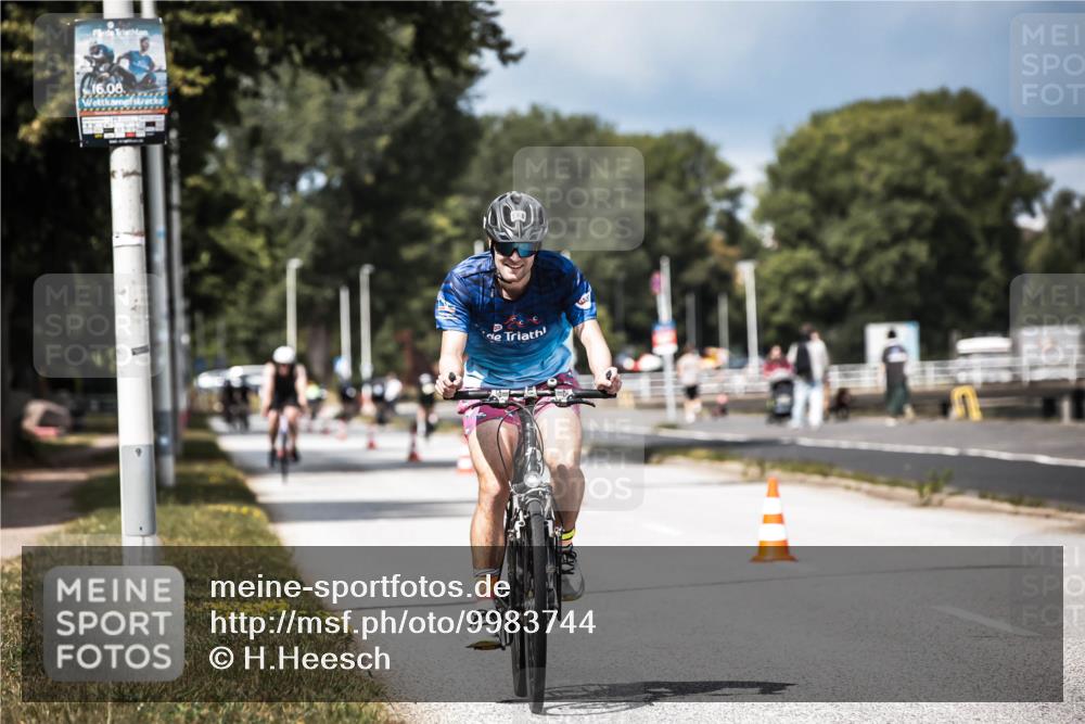 16.08.2026 - KN Förde Triathlon 2026 H.Heesch http://msf.ph/oto/9983744 16.08.2026 12:55:29 Radfahren 546, 580, 719, 720 meine-sportfotos.de