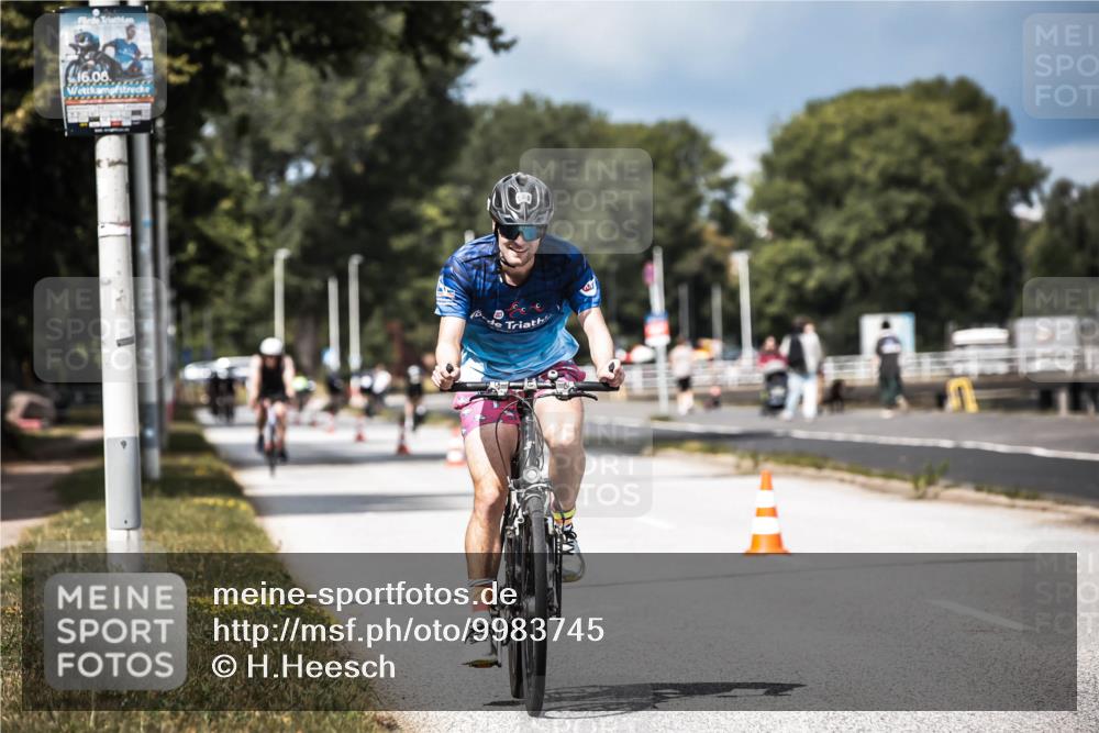 16.08.2026 - KN Förde Triathlon 2026 H.Heesch http://msf.ph/oto/9983745 16.08.2026 12:55:29 Radfahren 546, 580, 719, 720 meine-sportfotos.de