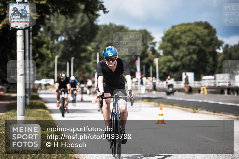 16.08.2026 - KN Förde Triathlon 2026 H.Heesch http://msf.ph/oto/9983788 16.08.2026 12:55:47 Radfahren 513, 517, 561, 562 meine-sportfotos.de