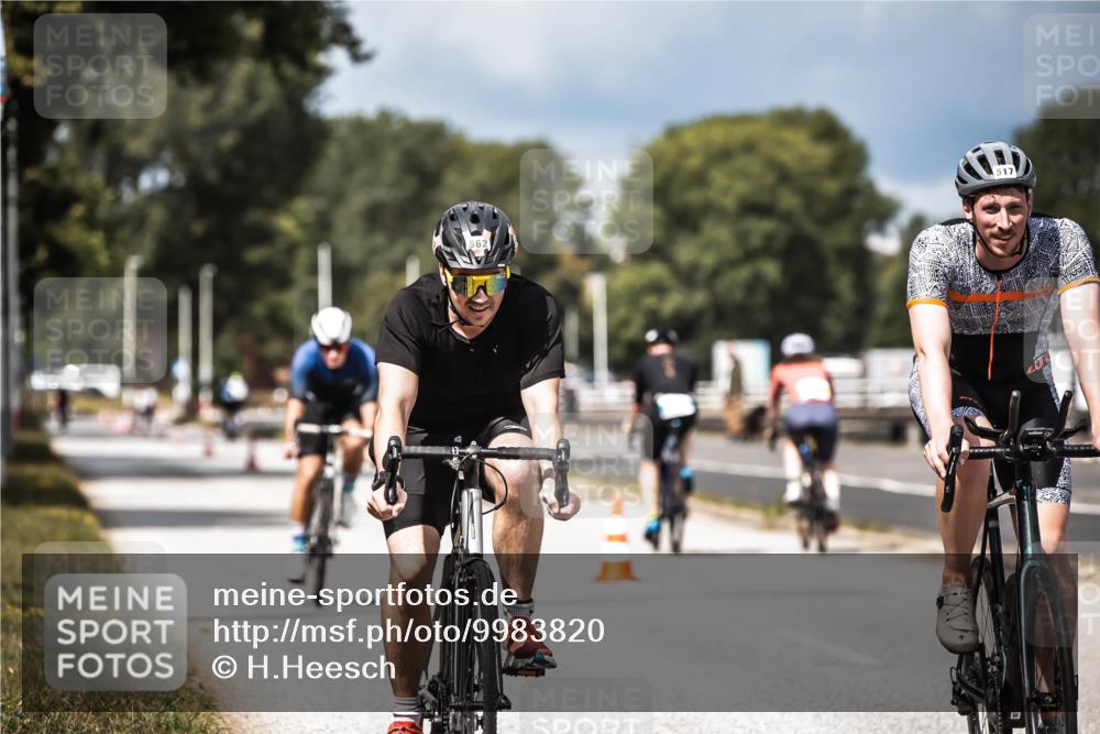 16.08.2026 - KN Förde Triathlon 2026 H.Heesch http://msf.ph/oto/9983820 16.08.2026 12:55:51 Radfahren 517, 561, 562, 569, 740 meine-sportfotos.de