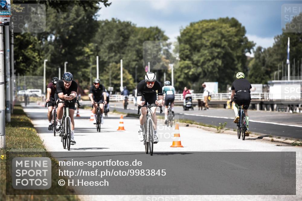 16.08.2026 - KN Förde Triathlon 2026 H.Heesch http://msf.ph/oto/9983845 16.08.2026 12:56:09 Radfahren 512, 567, 573, 585, 714 meine-sportfotos.de