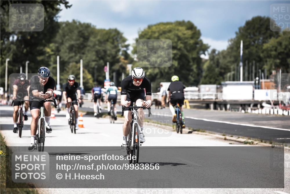 16.08.2026 - KN Förde Triathlon 2026 H.Heesch http://msf.ph/oto/9983856 16.08.2026 12:56:10 Radfahren 512, 567, 573, 585 meine-sportfotos.de