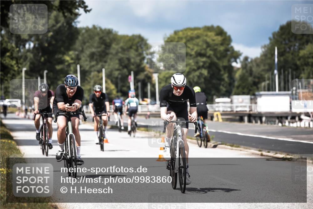 16.08.2026 - KN Förde Triathlon 2026 H.Heesch http://msf.ph/oto/9983860 16.08.2026 12:56:10 Radfahren 512, 567, 573, 585 meine-sportfotos.de