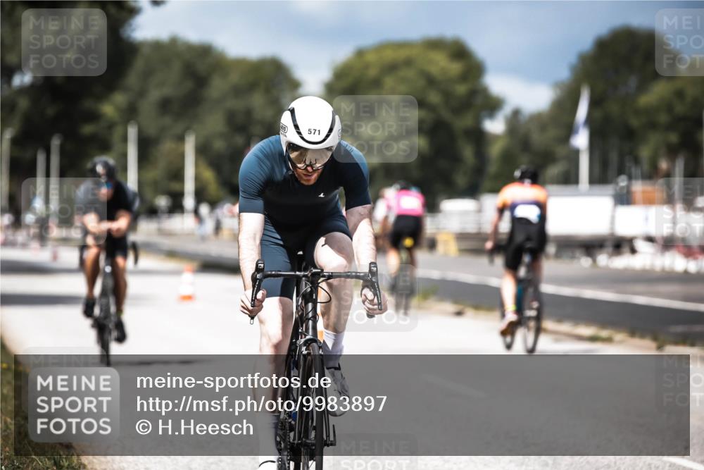 16.08.2026 - KN Förde Triathlon 2026 H.Heesch http://msf.ph/oto/9983897 16.08.2026 12:56:28 Radfahren 508, 528, 540, 571, 584, 611, 715 meine-sportfotos.de