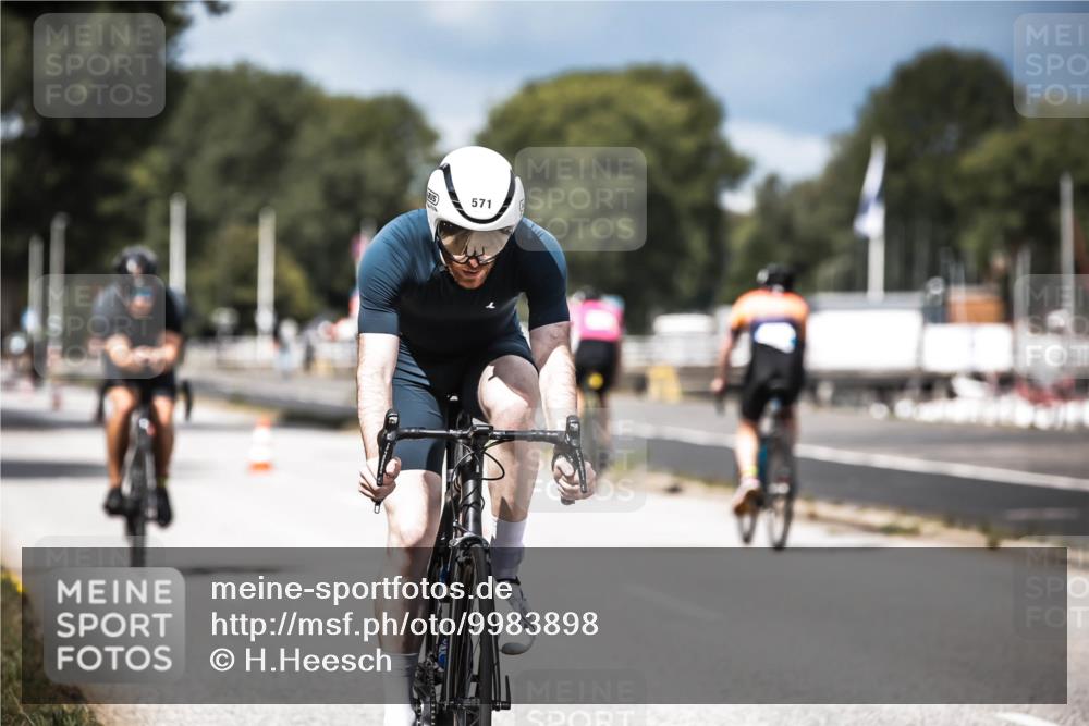 16.08.2026 - KN Förde Triathlon 2026 H.Heesch http://msf.ph/oto/9983898 16.08.2026 12:56:28 Radfahren 508, 528, 540, 571, 584, 611, 715 meine-sportfotos.de