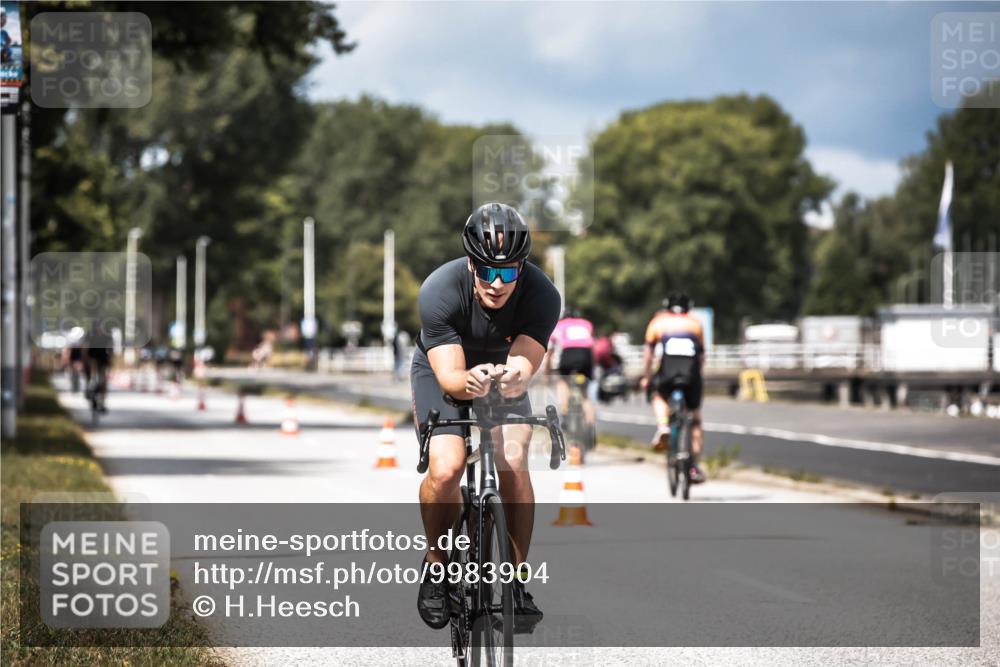 16.08.2026 - KN Förde Triathlon 2026 H.Heesch http://msf.ph/oto/9983904 16.08.2026 12:56:29 Radfahren 508, 528, 540, 571, 584, 611, 715 meine-sportfotos.de