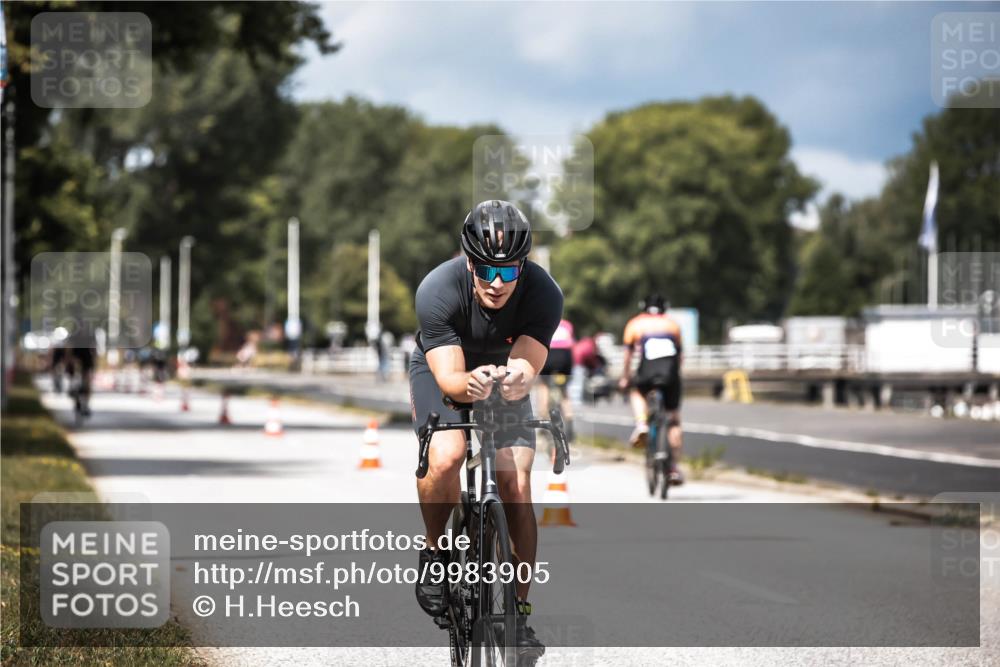 16.08.2026 - KN Förde Triathlon 2026 H.Heesch http://msf.ph/oto/9983905 16.08.2026 12:56:29 Radfahren 508, 528, 540, 571, 584, 611, 715 meine-sportfotos.de