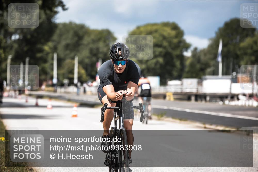 16.08.2026 - KN Förde Triathlon 2026 H.Heesch http://msf.ph/oto/9983908 16.08.2026 12:56:29 Radfahren 508, 528, 540, 571, 584, 611, 715 meine-sportfotos.de
