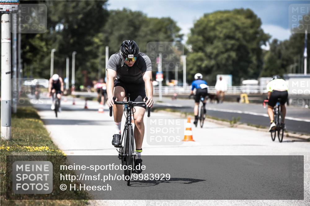 16.08.2026 - KN Förde Triathlon 2026 H.Heesch http://msf.ph/oto/9983929 16.08.2026 12:56:37 Radfahren 518, 545, 718, 723, 725 meine-sportfotos.de