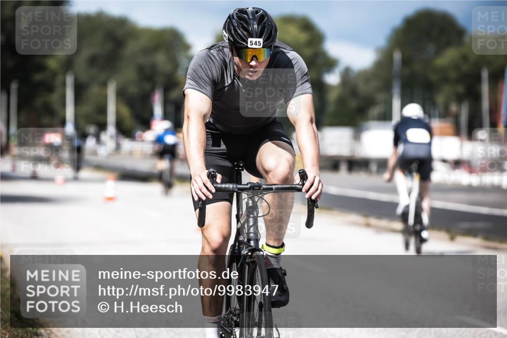 16.08.2026 - KN Förde Triathlon 2026 H.Heesch http://msf.ph/oto/9983947 16.08.2026 12:56:38 Radfahren 518, 521, 545, 718, 723, 725 meine-sportfotos.de