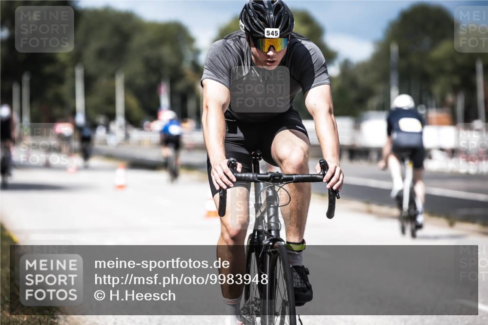 16.08.2026 - KN Förde Triathlon 2026 H.Heesch http://msf.ph/oto/9983948 16.08.2026 12:56:38 Radfahren 518, 521, 545, 718, 723, 725 meine-sportfotos.de