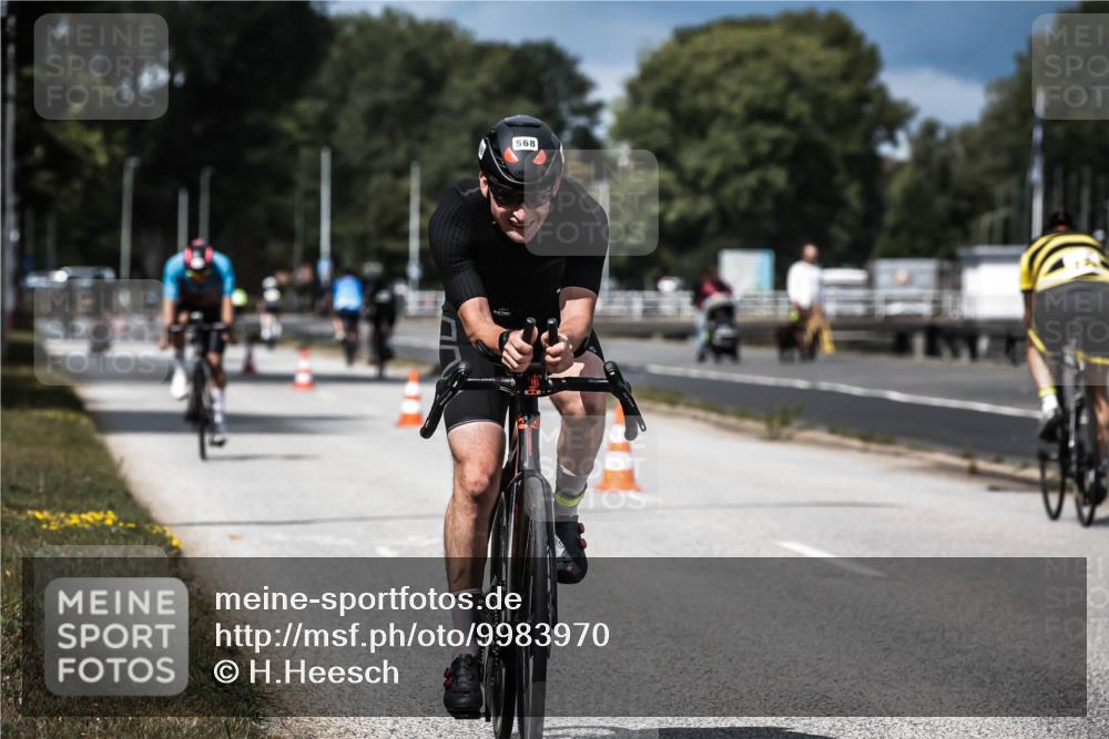 16.08.2026 - KN Förde Triathlon 2026 H.Heesch http://msf.ph/oto/9983970 16.08.2026 12:56:48 Radfahren 539, 568, 612 meine-sportfotos.de