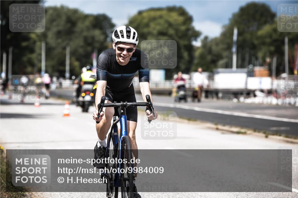 16.08.2026 - KN Förde Triathlon 2026 H.Heesch http://msf.ph/oto/9984009 16.08.2026 12:56:57 Radfahren 511, 583, 745 meine-sportfotos.de