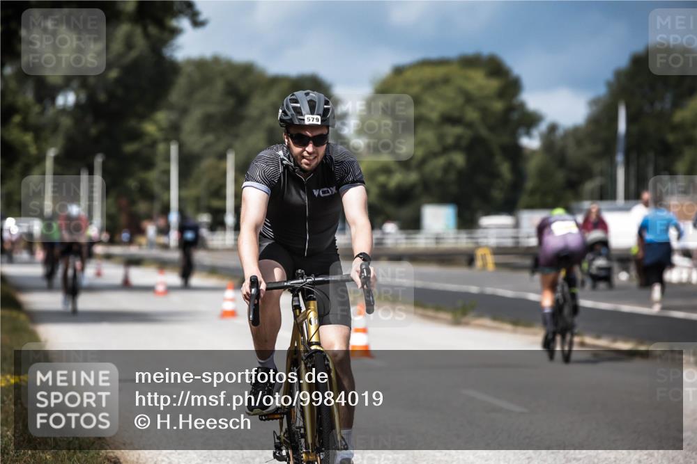 16.08.2026 - KN Förde Triathlon 2026 H.Heesch http://msf.ph/oto/9984019 16.08.2026 12:57:06 Radfahren 523, 527, 579, 581 meine-sportfotos.de