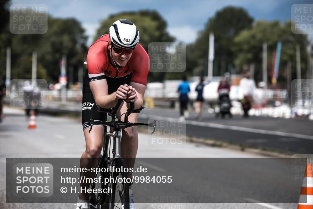 16.08.2026 - KN Förde Triathlon 2026 H.Heesch http://msf.ph/oto/9984055 16.08.2026 12:57:10 Radfahren 519, 523, 527, 530, 543, 581, 706, 721 meine-sportfotos.de