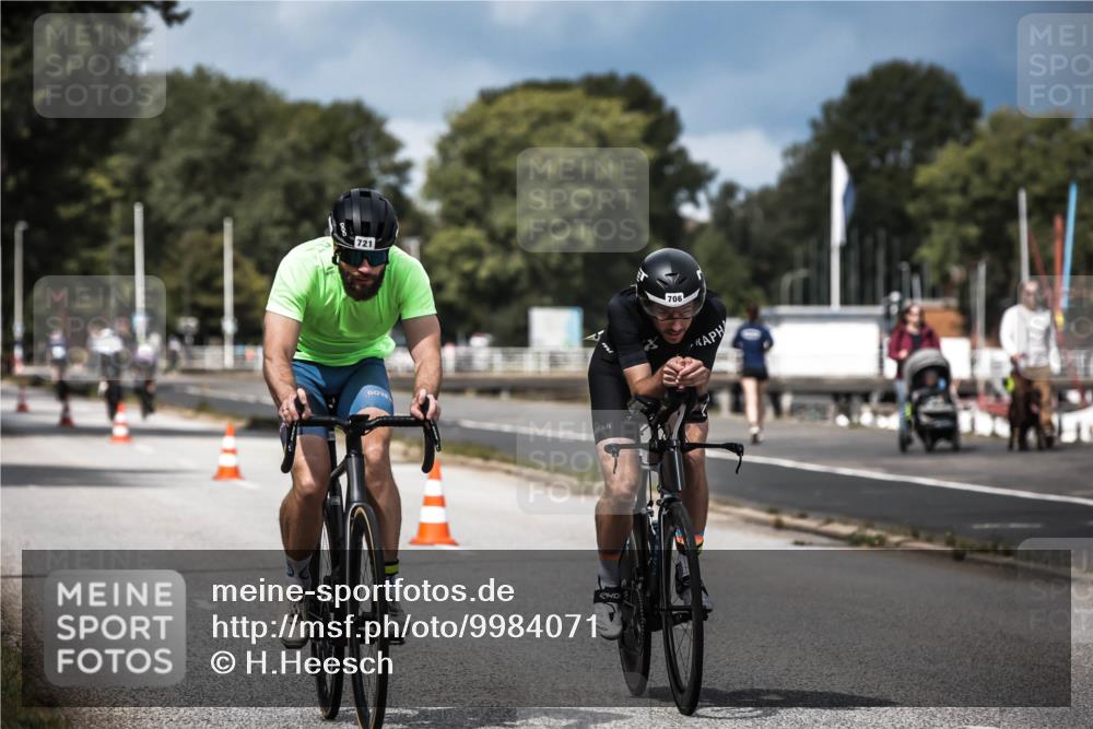 16.08.2026 - KN Förde Triathlon 2026 H.Heesch http://msf.ph/oto/9984071 16.08.2026 12:57:13 Radfahren 519, 523, 530, 543, 603, 706, 721 meine-sportfotos.de