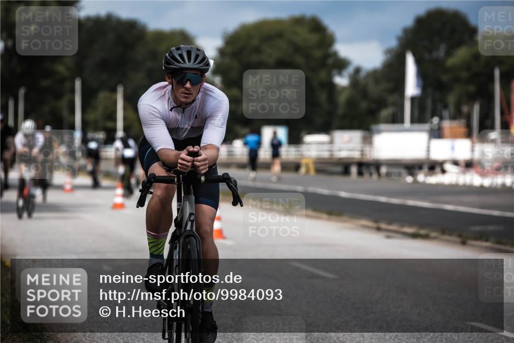 16.08.2026 - KN Förde Triathlon 2026 H.Heesch http://msf.ph/oto/9984093 16.08.2026 12:57:22 Radfahren 196, 501, 507, 514, 520, 565, 566 meine-sportfotos.de