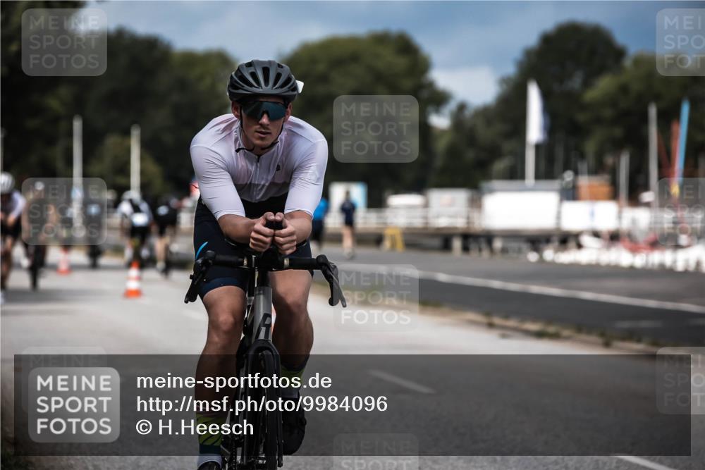 16.08.2026 - KN Förde Triathlon 2026 H.Heesch http://msf.ph/oto/9984096 16.08.2026 12:57:22 Radfahren 196, 501, 507, 514, 520, 565, 566 meine-sportfotos.de