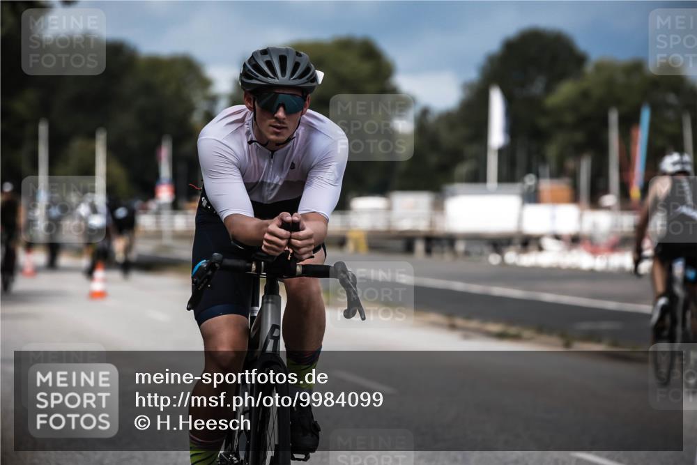 16.08.2026 - KN Förde Triathlon 2026 H.Heesch http://msf.ph/oto/9984099 16.08.2026 12:57:22 Radfahren 196, 501, 507, 514, 520, 565, 566 meine-sportfotos.de