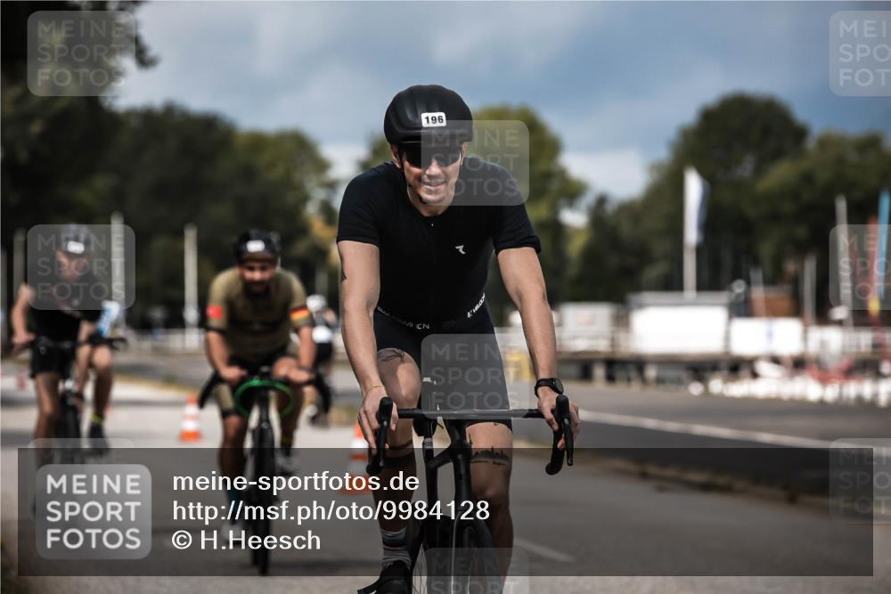 16.08.2026 - KN Förde Triathlon 2026 H.Heesch http://msf.ph/oto/9984128 16.08.2026 12:57:26 Radfahren 196, 514, 520, 565, 591, 605 meine-sportfotos.de