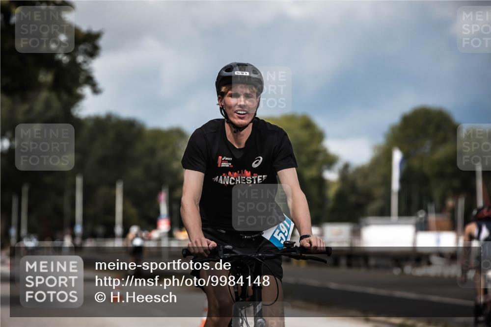 16.08.2026 - KN Förde Triathlon 2026 H.Heesch http://msf.ph/oto/9984148 16.08.2026 12:57:28 Radfahren 196, 514, 520, 565, 578, 591, 601, 605 meine-sportfotos.de