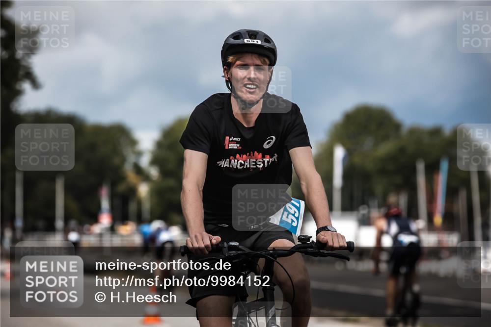 16.08.2026 - KN Förde Triathlon 2026 H.Heesch http://msf.ph/oto/9984152 16.08.2026 12:57:28 Radfahren 196, 514, 520, 565, 578, 591, 601, 605 meine-sportfotos.de