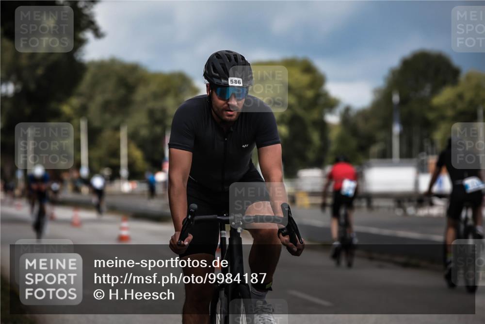 16.08.2026 - KN Förde Triathlon 2026 H.Heesch http://msf.ph/oto/9984187 16.08.2026 12:57:40 Radfahren 576, 586, 711 meine-sportfotos.de