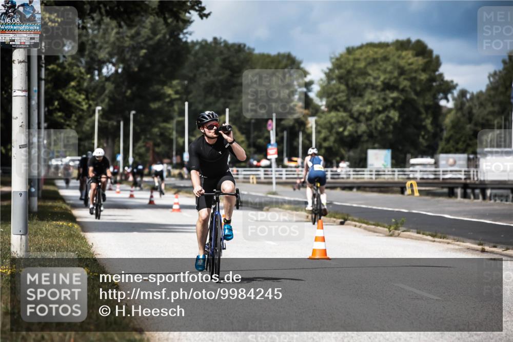 16.08.2026 - KN Förde Triathlon 2026 H.Heesch http://msf.ph/oto/9984245 16.08.2026 12:58:01 Radfahren 513, 589, 602, 722, 727, 729, 735, 740 meine-sportfotos.de