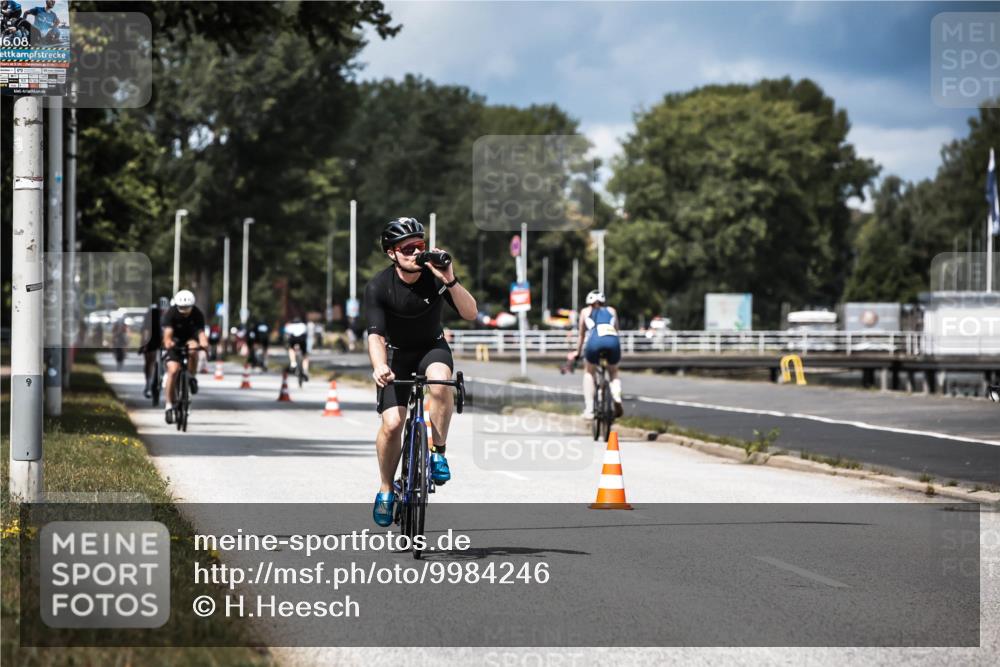 16.08.2026 - KN Förde Triathlon 2026 H.Heesch http://msf.ph/oto/9984246 16.08.2026 12:58:01 Radfahren 513, 589, 602, 722, 727, 729, 735, 740 meine-sportfotos.de