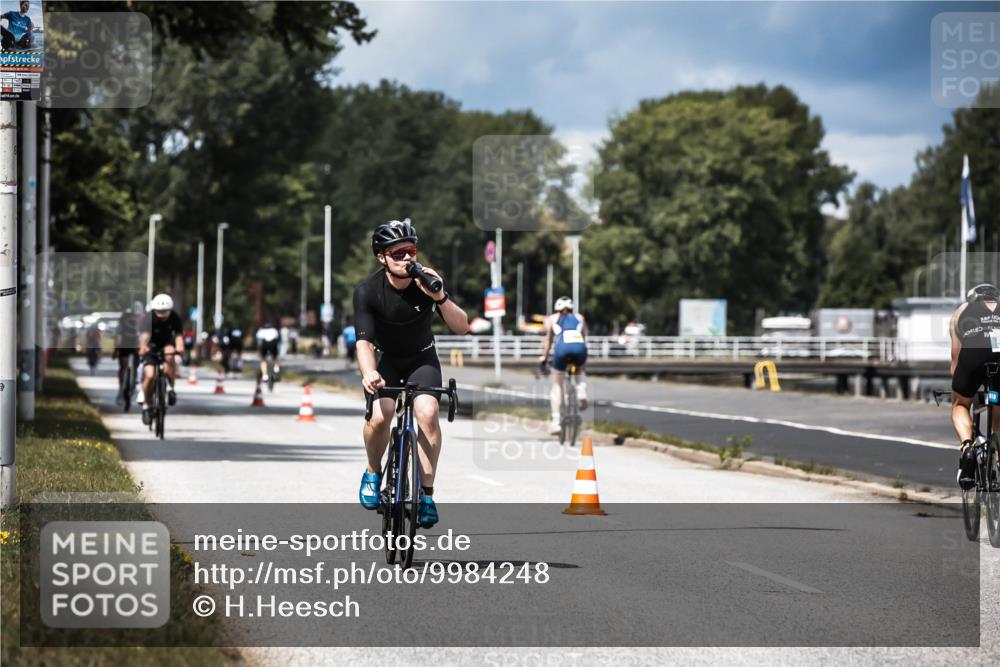 16.08.2026 - KN Förde Triathlon 2026 H.Heesch http://msf.ph/oto/9984248 16.08.2026 12:58:01 Radfahren 513, 589, 602, 722, 727, 729, 735, 740 meine-sportfotos.de