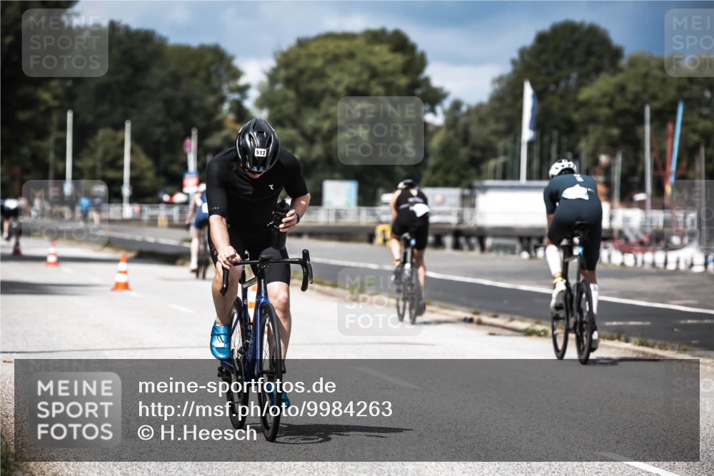 16.08.2026 - KN Förde Triathlon 2026 H.Heesch http://msf.ph/oto/9984263 16.08.2026 12:58:02 Radfahren 513, 589, 722, 727, 729, 735, 740 meine-sportfotos.de