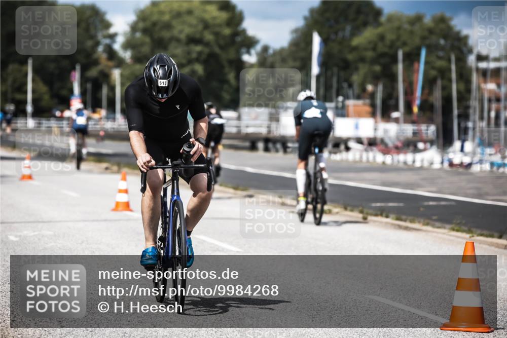 16.08.2026 - KN Förde Triathlon 2026 H.Heesch http://msf.ph/oto/9984268 16.08.2026 12:58:02 Radfahren 513, 589, 722, 727, 729, 735, 740 meine-sportfotos.de