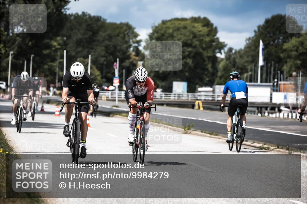 16.08.2026 - KN Förde Triathlon 2026 H.Heesch http://msf.ph/oto/9984279 16.08.2026 12:58:05 Radfahren 509, 513, 722, 724, 727, 735, 740 meine-sportfotos.de