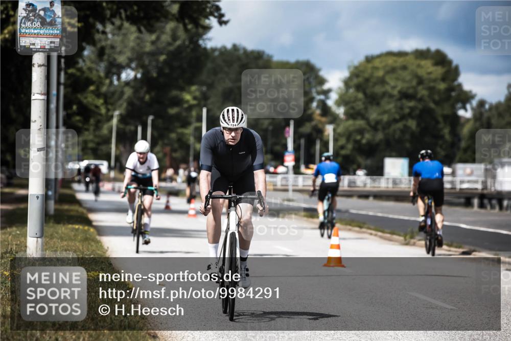 16.08.2026 - KN Förde Triathlon 2026 H.Heesch http://msf.ph/oto/9984291 16.08.2026 12:58:07 Radfahren 509, 720, 722, 724, 727, 735, 740 meine-sportfotos.de