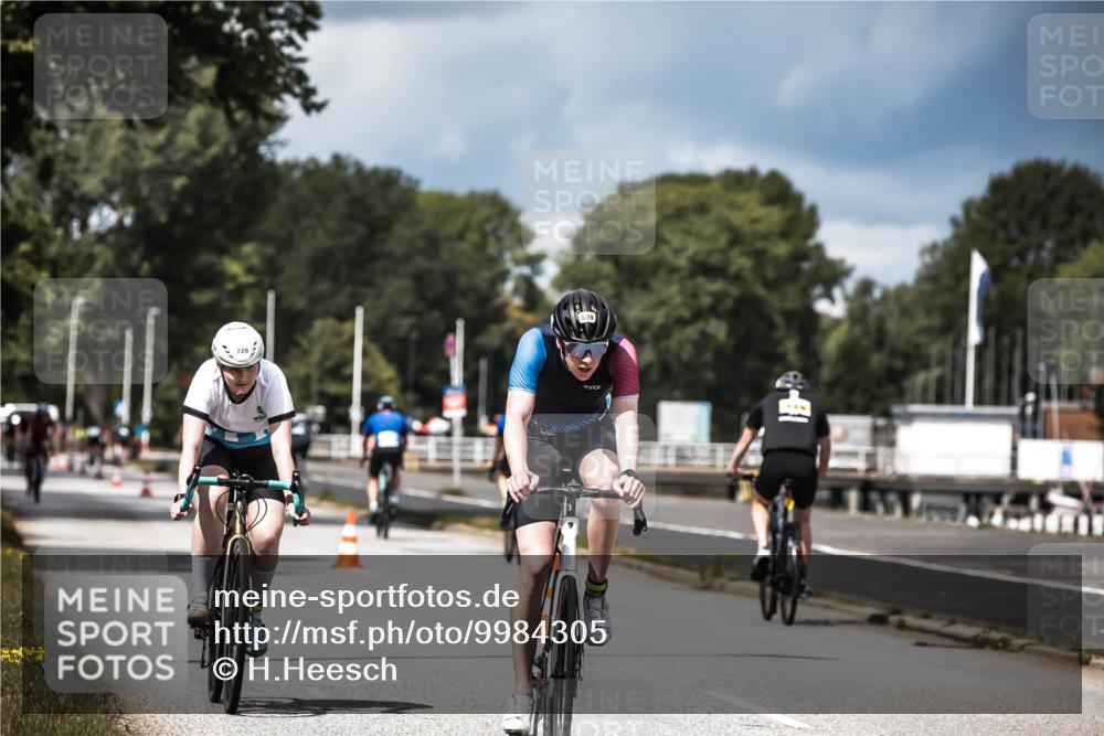 16.08.2026 - KN Förde Triathlon 2026 H.Heesch http://msf.ph/oto/9984305 16.08.2026 12:58:09 Radfahren 509, 720, 722, 724, 727, 735, 740 meine-sportfotos.de