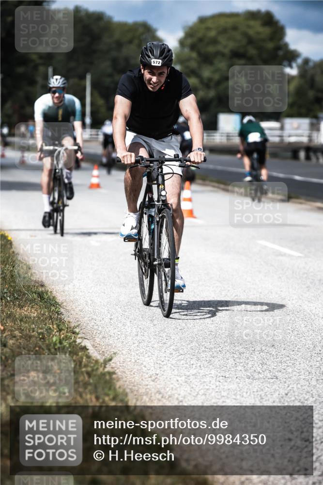 16.08.2026 - KN Förde Triathlon 2026 H.Heesch http://msf.ph/oto/9984350 16.08.2026 12:58:28 Radfahren 547, 572, 596, 600, 716 meine-sportfotos.de