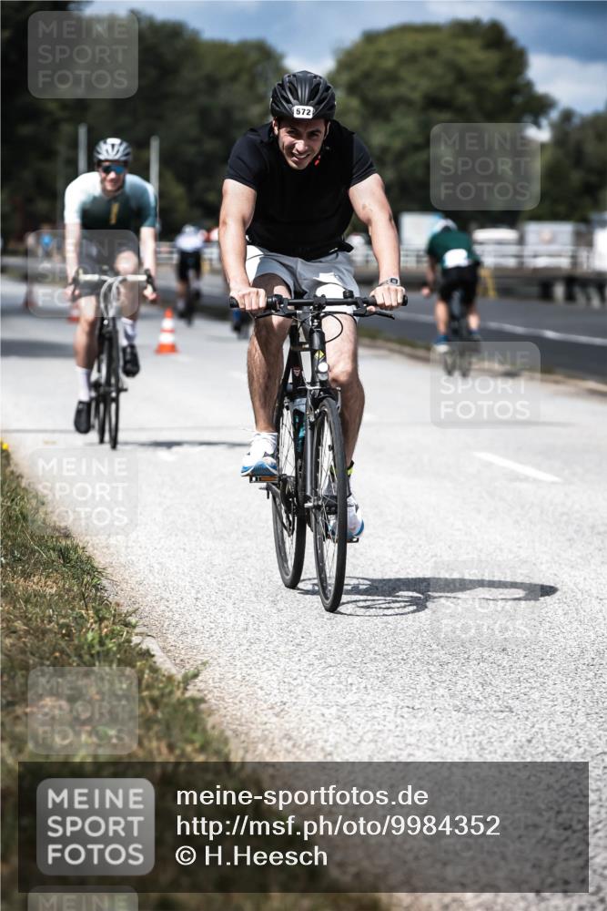 16.08.2026 - KN Förde Triathlon 2026 H.Heesch http://msf.ph/oto/9984352 16.08.2026 12:58:28 Radfahren 547, 572, 596, 600, 716 meine-sportfotos.de