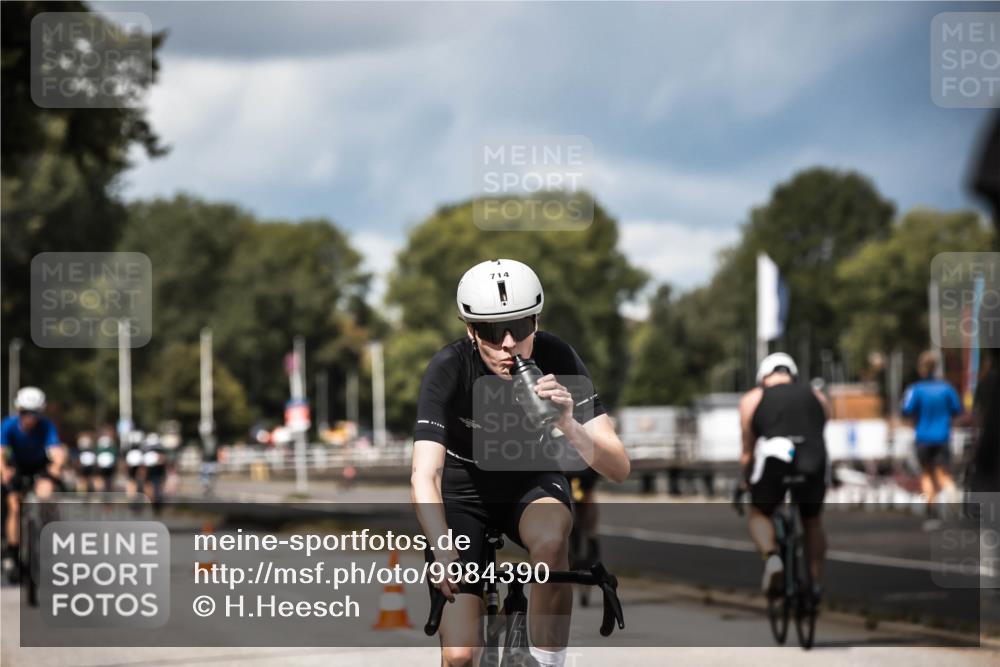 16.08.2026 - KN Förde Triathlon 2026 H.Heesch http://msf.ph/oto/9984390 16.08.2026 12:58:36 Radfahren 528, 540, 547, 552, 611, 704, 714 meine-sportfotos.de