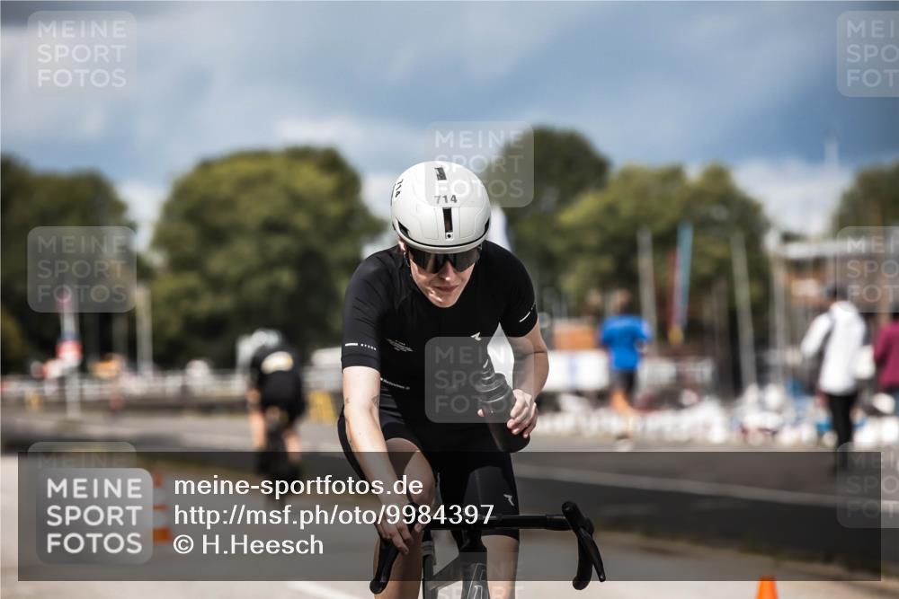 16.08.2026 - KN Förde Triathlon 2026 H.Heesch http://msf.ph/oto/9984397 16.08.2026 12:58:37 Radfahren 528, 540, 552, 611, 704, 714 meine-sportfotos.de