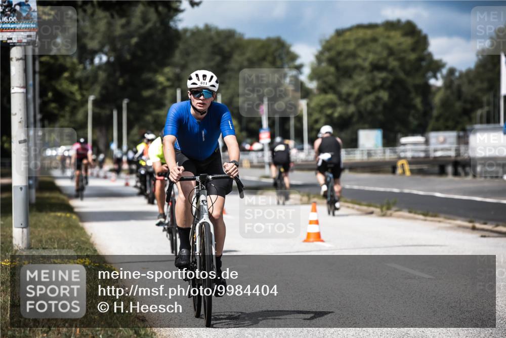 16.08.2026 - KN Förde Triathlon 2026 H.Heesch http://msf.ph/oto/9984404 16.08.2026 12:58:39 Radfahren 528, 540, 552, 611, 704, 714 meine-sportfotos.de