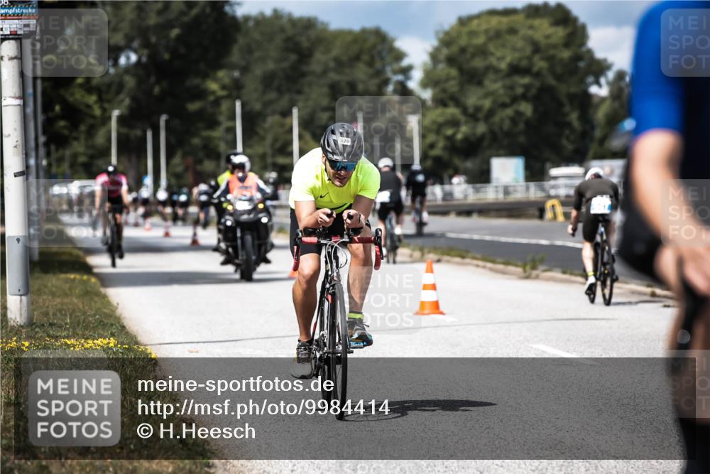 16.08.2026 - KN Förde Triathlon 2026 H.Heesch http://msf.ph/oto/9984414 16.08.2026 12:58:40 Radfahren 528, 552, 611, 714 meine-sportfotos.de
