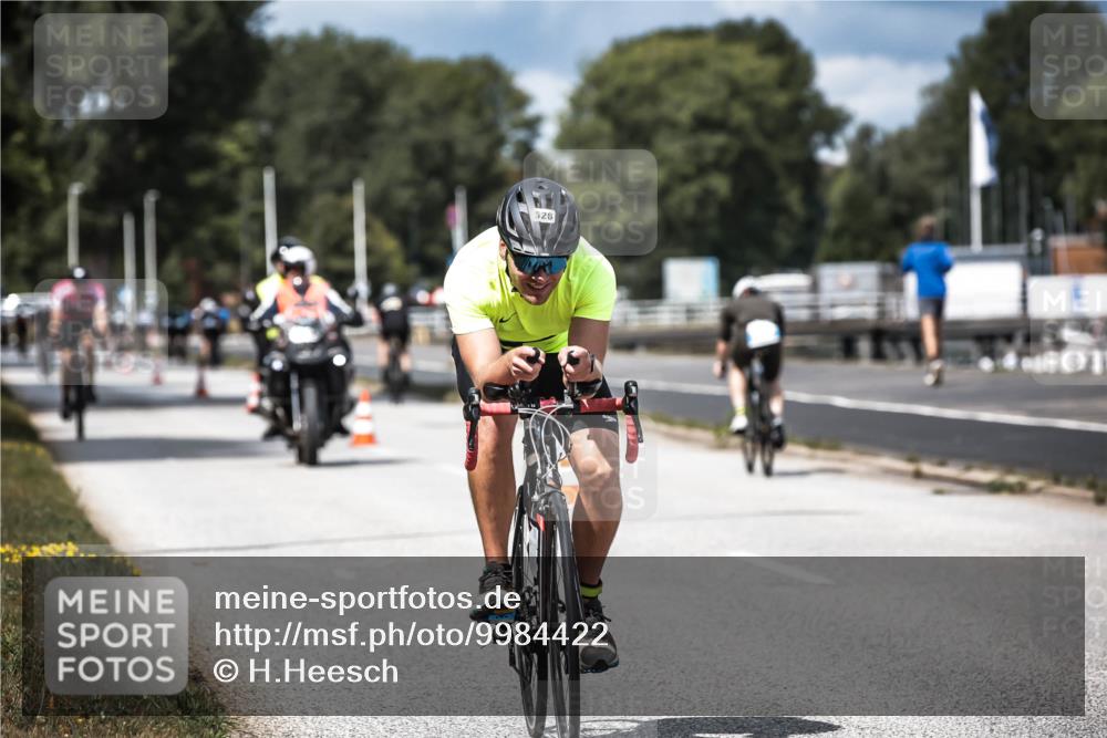16.08.2026 - KN Förde Triathlon 2026 H.Heesch http://msf.ph/oto/9984422 16.08.2026 12:58:40 Radfahren 528, 552, 611, 714 meine-sportfotos.de