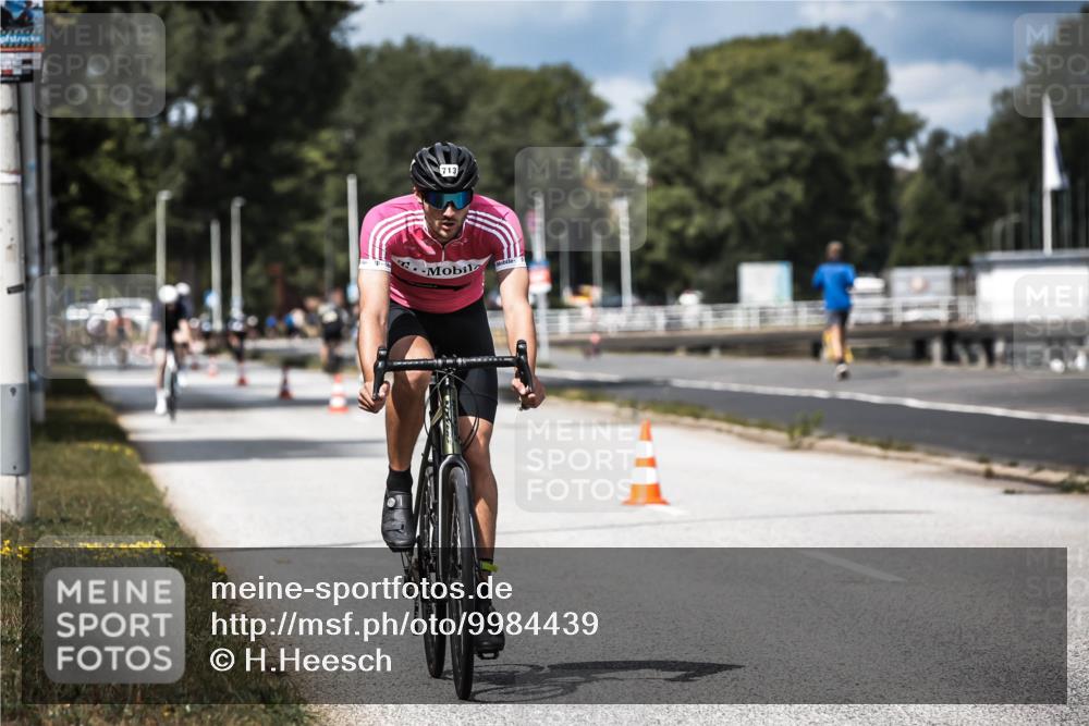 16.08.2026 - KN Förde Triathlon 2026 H.Heesch http://msf.ph/oto/9984439 16.08.2026 12:58:45 Radfahren 595, 713 meine-sportfotos.de