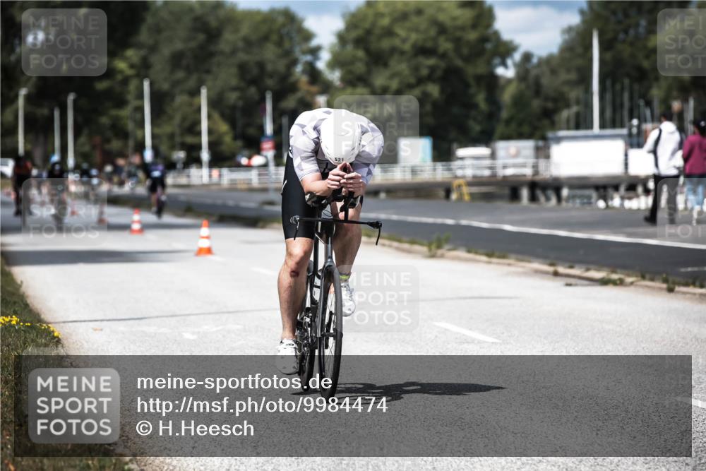 16.08.2026 - KN Förde Triathlon 2026 H.Heesch http://msf.ph/oto/9984474 16.08.2026 12:58:53 Radfahren 521, 522, 715, 737 meine-sportfotos.de